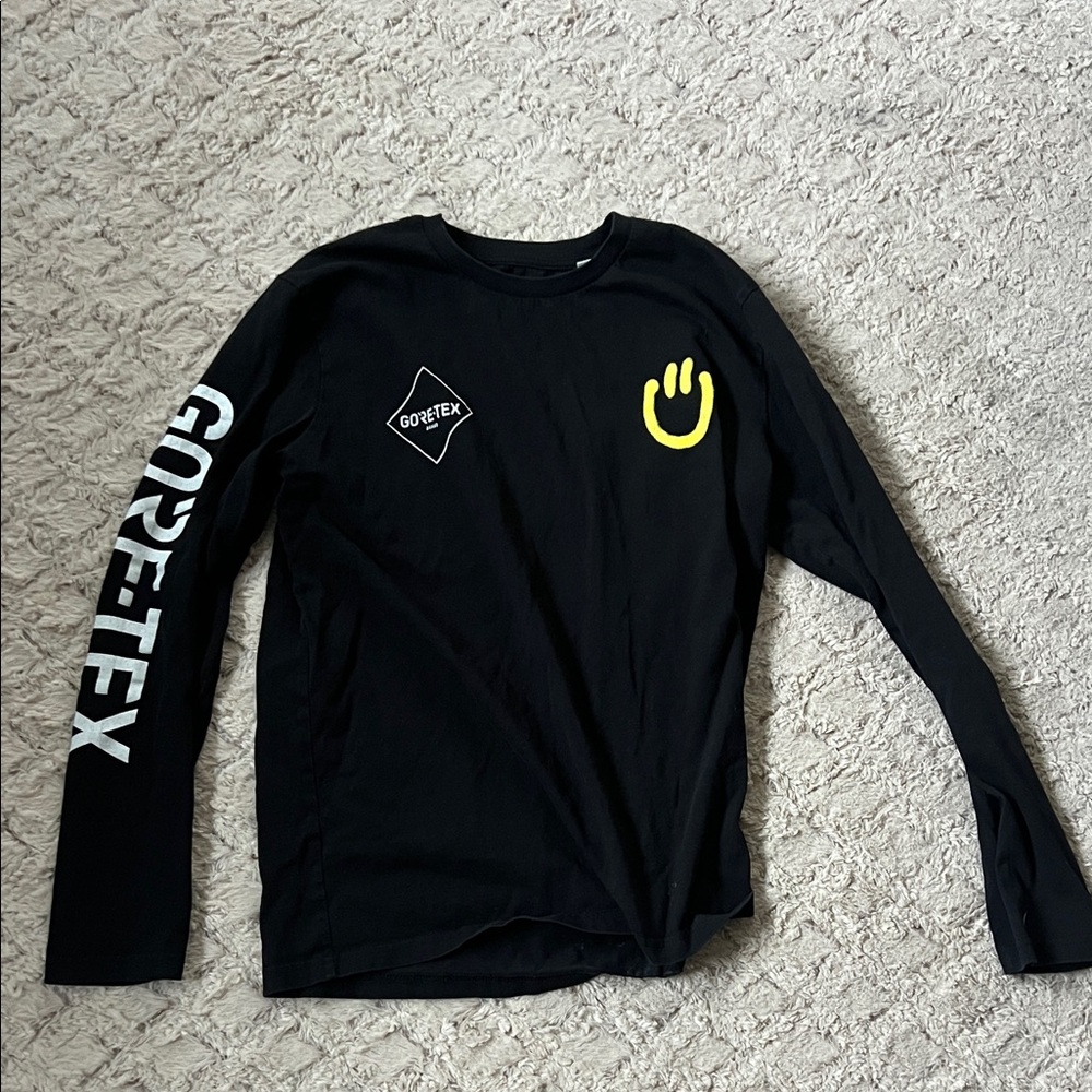 Gore-Tex  Black Long Sleeve Shirt